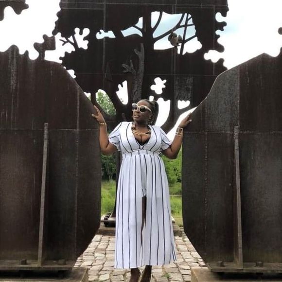 Meet your Posher, Fonda - Picture 1 of 1